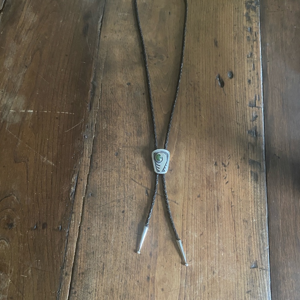 Elegant Sterling Silver Bolo Tie with leather ties also tipped with silver - Picture 9 of 11